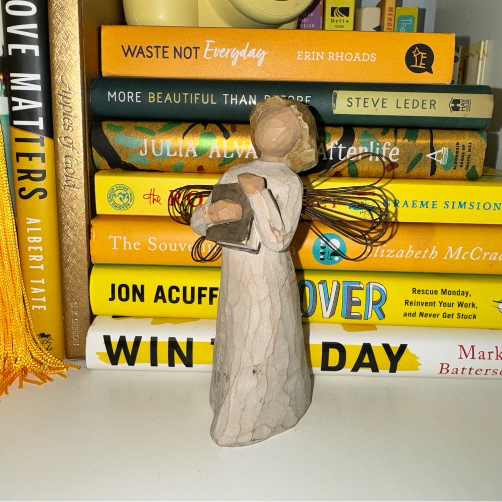Willow Tree Angel of learning Figurine with Book